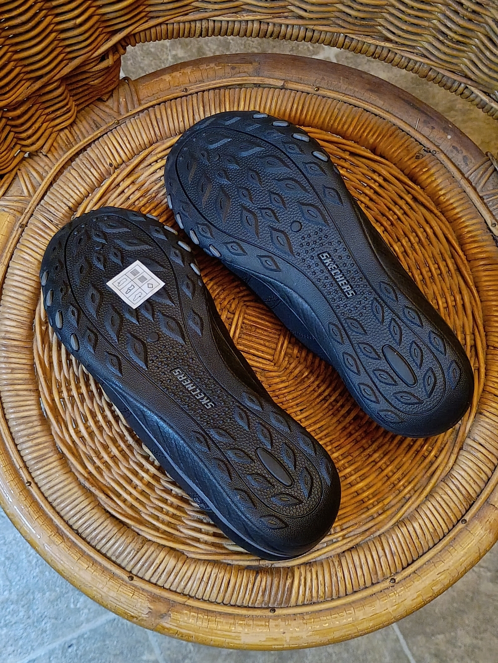 Skechers Slip-On Black Memory Foam Loafers Women's Size 7, New Without Tags - Picture 6 of 8